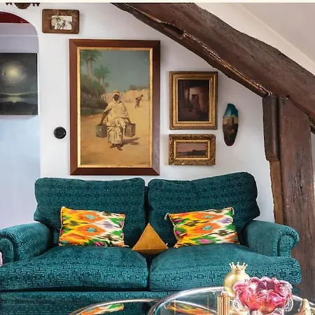 A Writer's Flat Apartment